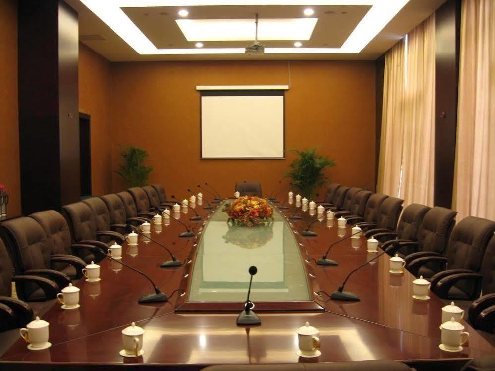 Tianrui Business Hotel Taiyuan  Buitenkant foto